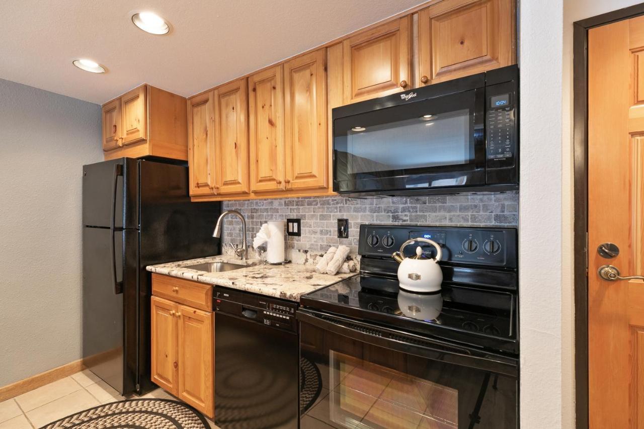Trails End Starry Night Condo - Downtown Breck, Ski In-Out Breckenridge Exterior photo