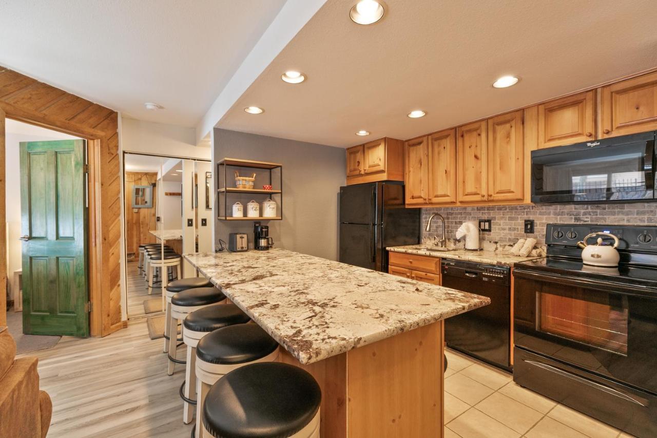 Trails End Starry Night Condo - Downtown Breck, Ski In-Out Breckenridge Exterior photo