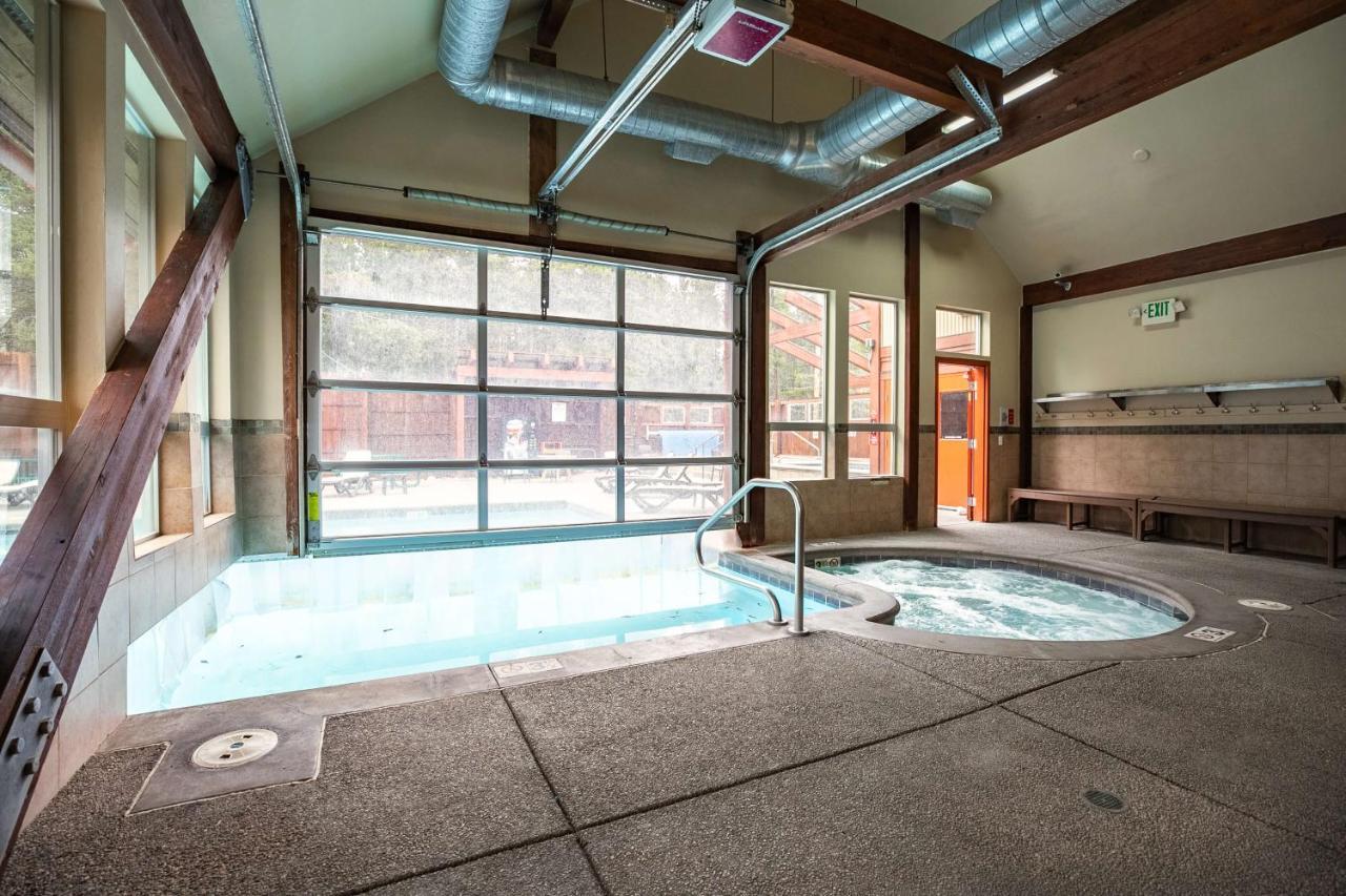 Trails End Starry Night Condo - Downtown Breck, Ski In-Out Breckenridge Exterior photo